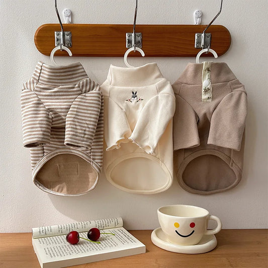 Pysinożek™ | Aksamitna bluza „Velvet Stripe” dla psa i kota – jesień/zima, ciepła, haftowana, skandynawski beż