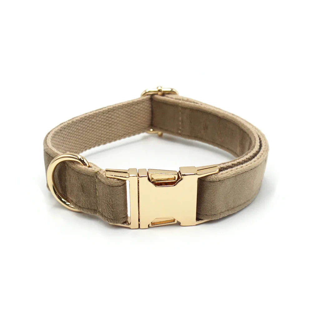 Pysinożek™ | Zestaw Light Coffee Velvet – szelki, smycz, obroża i kokarda dla psa i kota