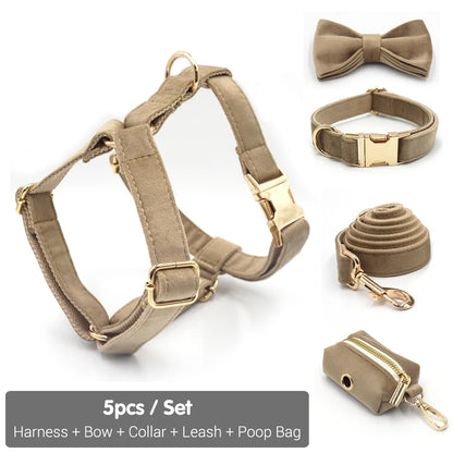 Pysinożek™ | Zestaw Light Coffee Velvet – szelki, smycz, obroża i kokarda dla psa i kota